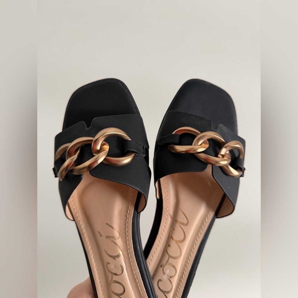 CCOCCI Women's Black Sandals with Gold Chain Detail - Picture 2 of 6